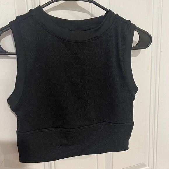 Tops - Black Cropped Workout Tank